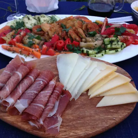 Adrian's & Winery לומבארדה